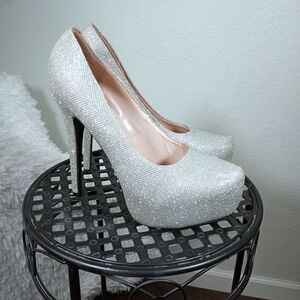 DE BLOSSOM COLLECTION SILVER SPARKLE PLATFORM SZ.9